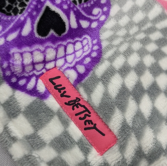🆕 Neon Sugar Skull Throw 🏵️ Betsey Johnson - Picture 3 of 4
